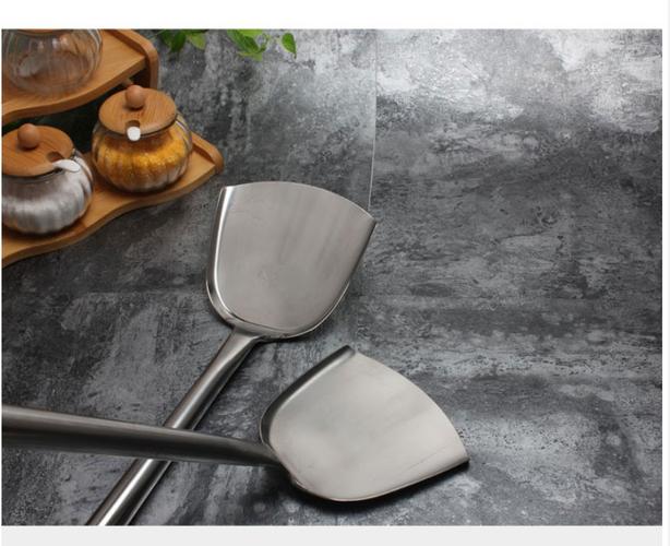 長(zhǎng)柄大鏟子廚師炒菜不銹鋼鏟工廠食堂用具大鍋鏟廚房配件鍋鏟柄長(zhǎng)50cm