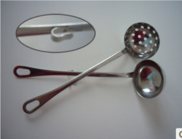 批發(fā)采購酒店餐廚用具-西餐設(shè)備 不銹鋼帶勾防滑火鍋湯勺漏勺批發(fā)采購-酒店餐廚用具.